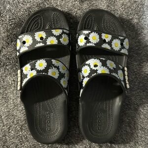 Ladies size 9 Daisy Slide on Crocs. Like new!